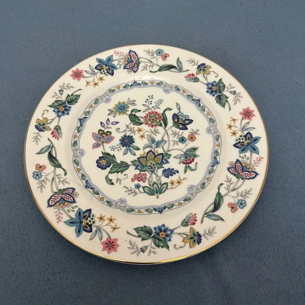 Andrea by Sadek Floral Chintz Porcelain Plate Made in Japan 10.5 inch